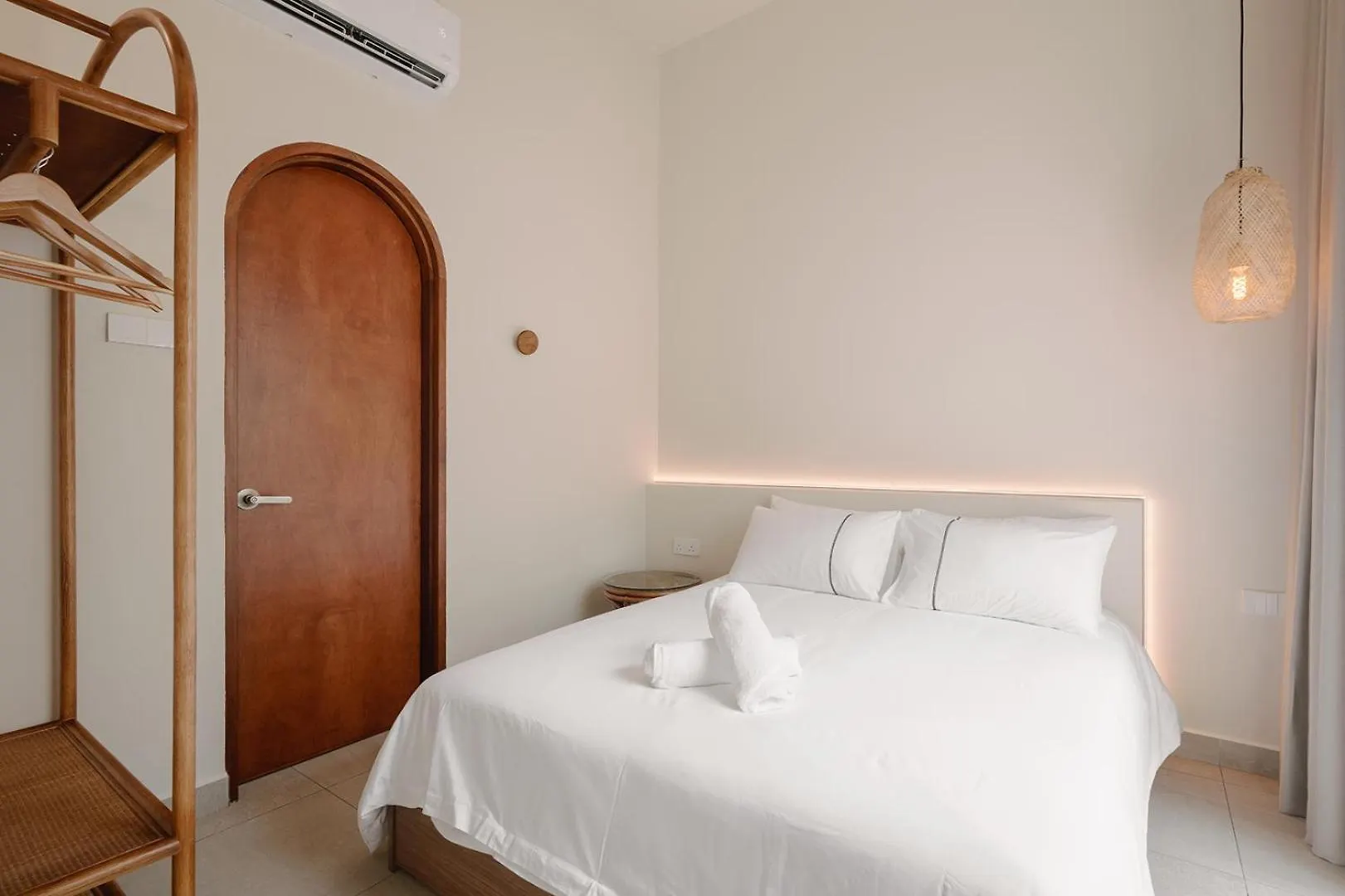 Mint Villa With Jacuzzi Pool George Town